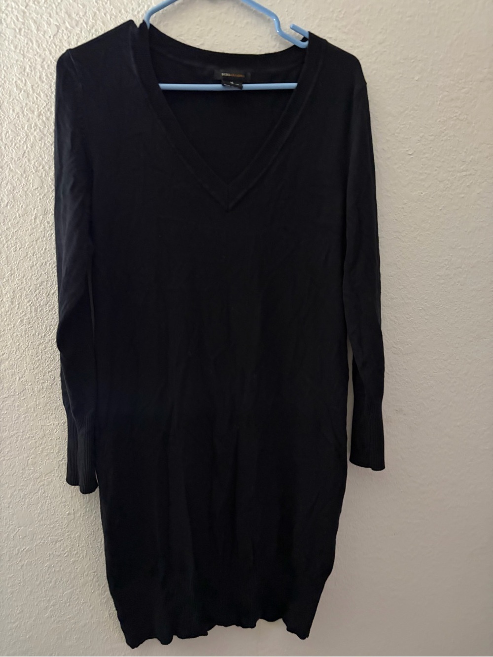 BCBGMaxAzria Men's Dark Navy Crewneck Sweater